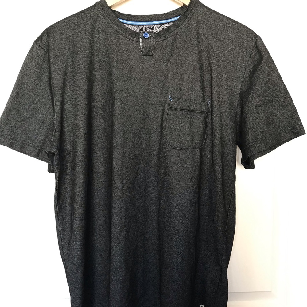 Dark grey short sleeve shirt